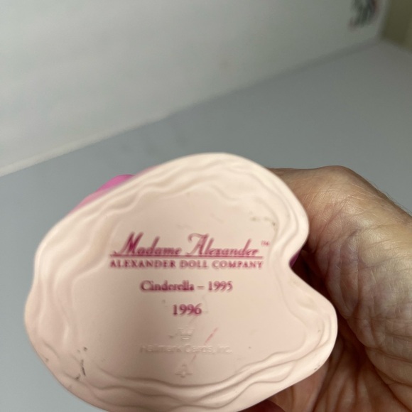 Vintage Hallmark Collection Madame Alexander Cinderella ornament - Picture 2 of 7